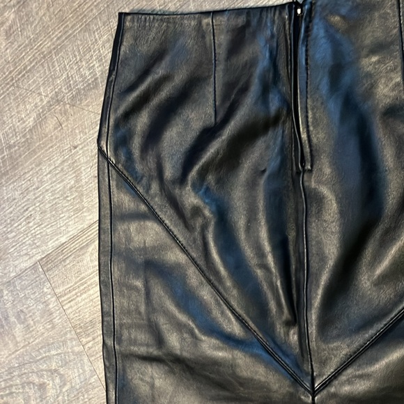 VS Genuine Leather Skirt by Victoria Secrets - Picture 4 of 12